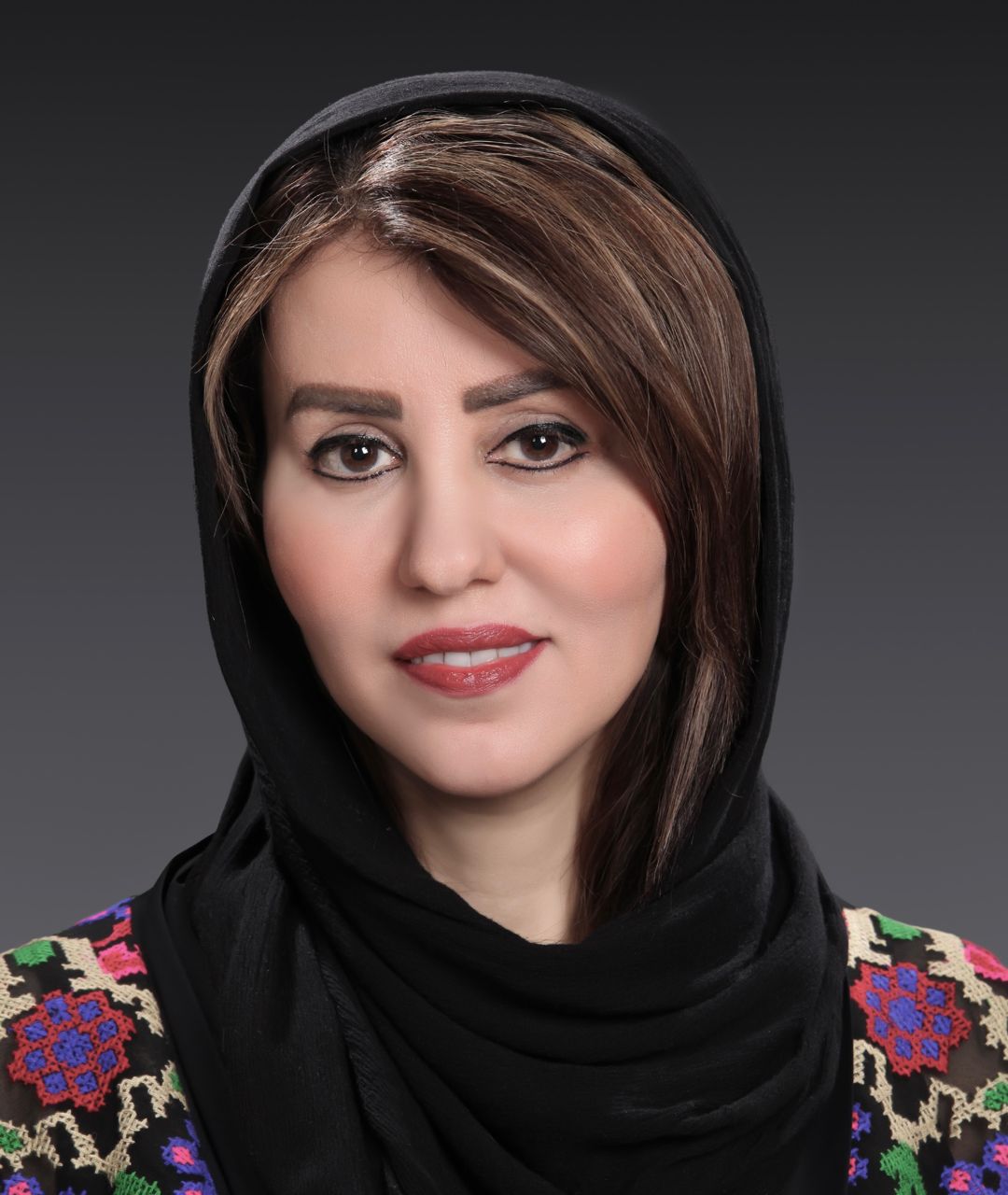 دکتر زهره سامع متخصص دندانپزشکی زیبایی در اصفهان